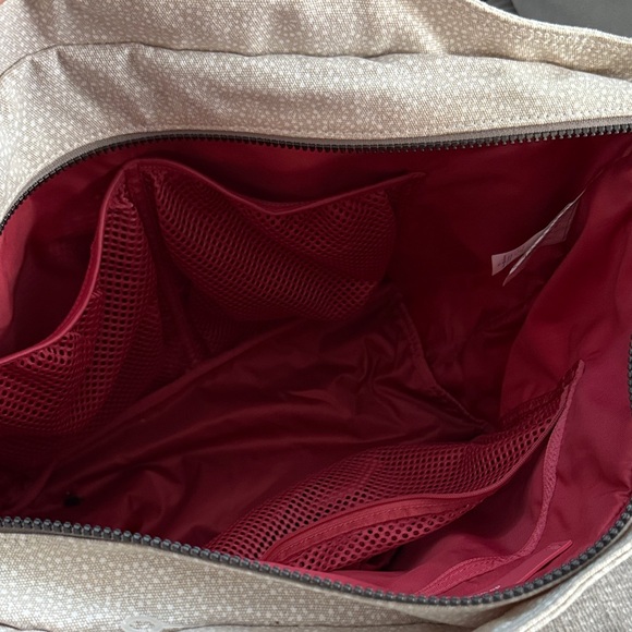 Lululemon Live Free Tote - Picture 5 of 10